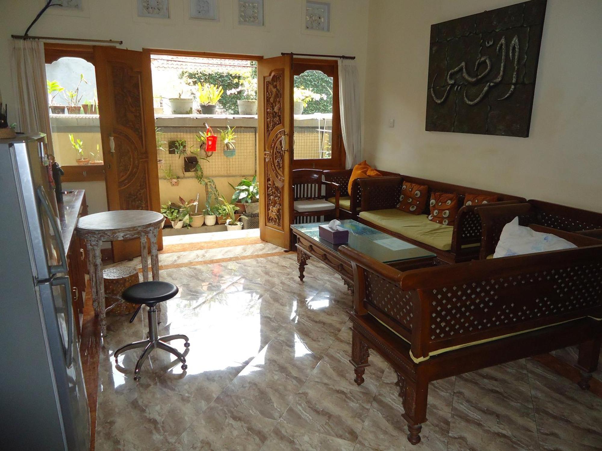 The Reinhold Guesthouse Bali Kerobokan Kültér fotó