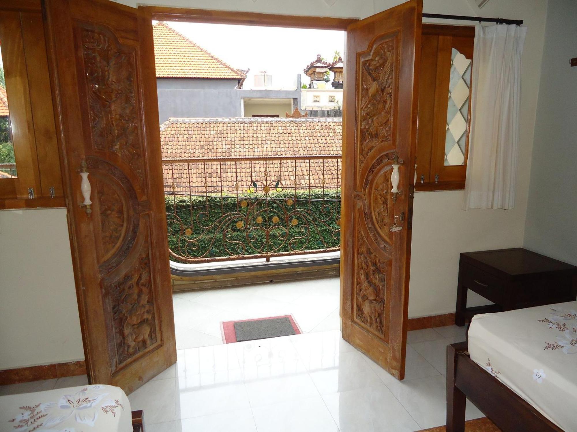 The Reinhold Guesthouse Bali Kerobokan Kültér fotó